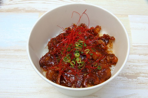 アンガス牛カルビ丼